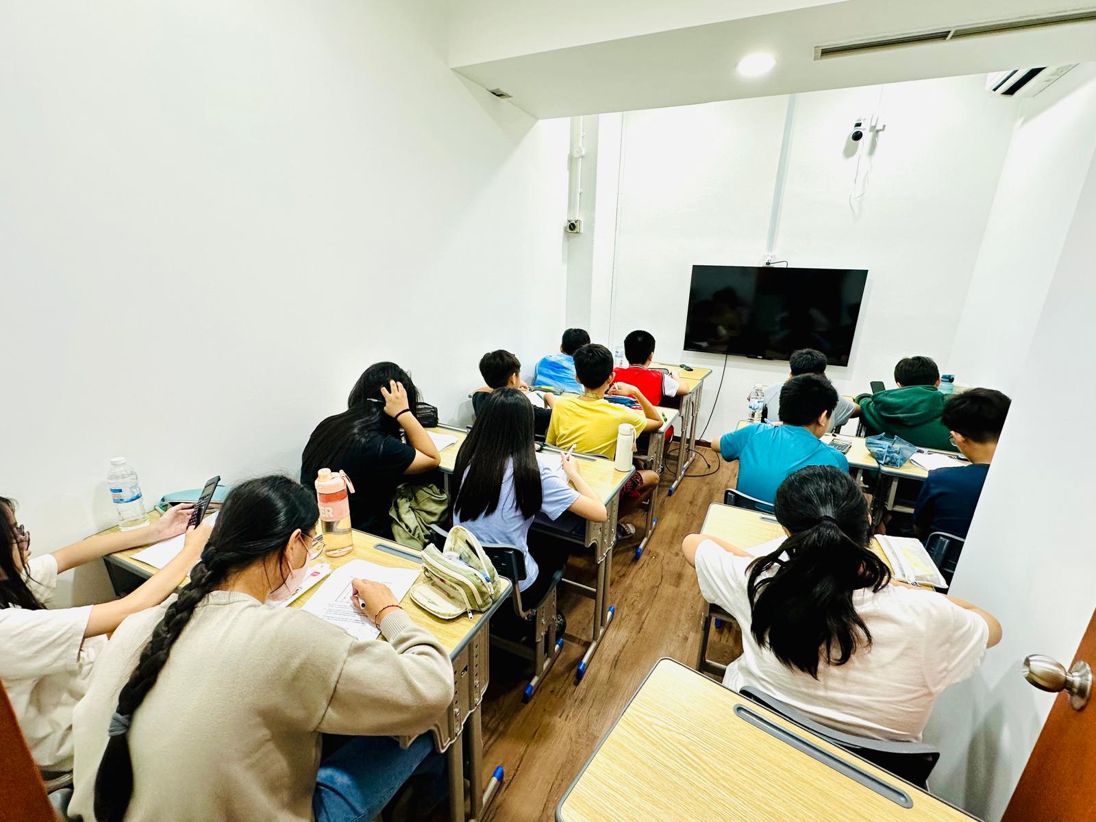 Children studying at the Woodlands Branch