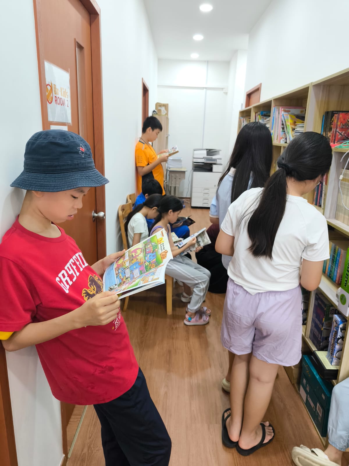 Image of children reading at the Oxkids Redhill centre